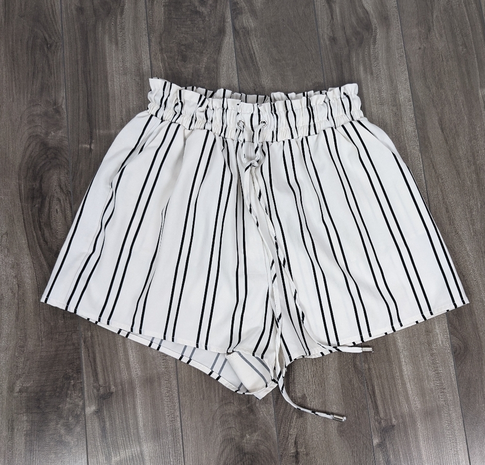 Urban Heritage Shorts Size Medium